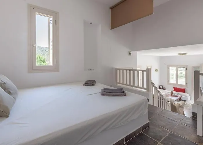 Mylopota Iv * イオス島 チョーラ